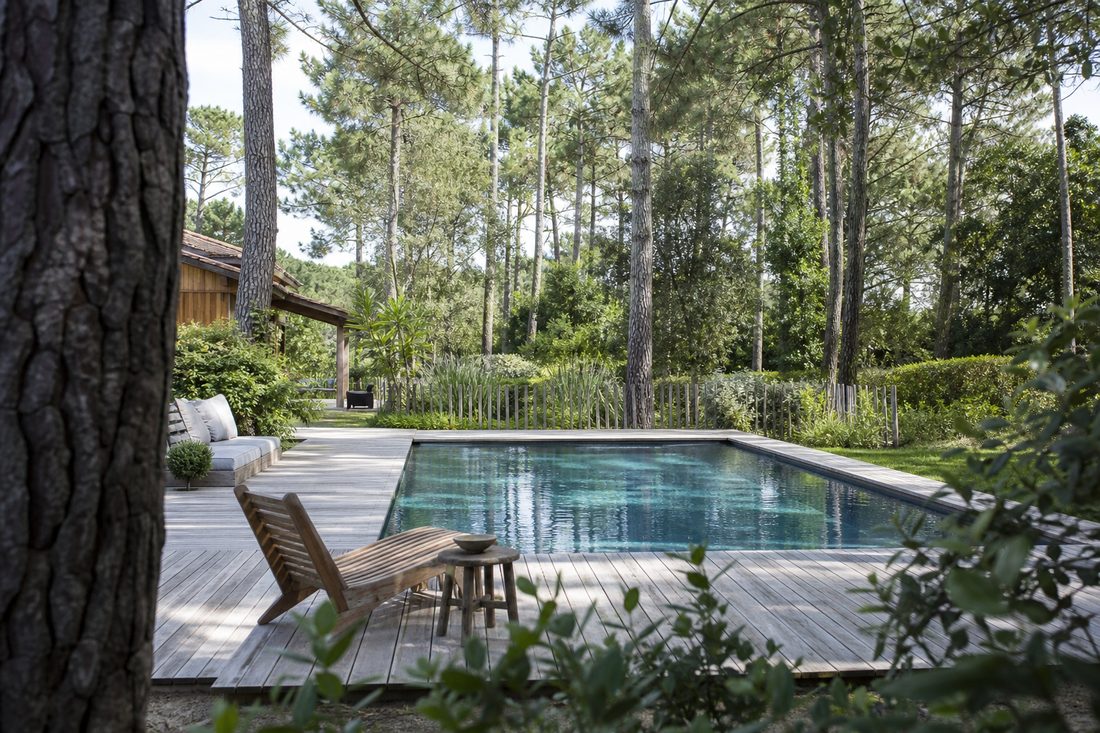 Piscine avec terrasse bois à Soyaux